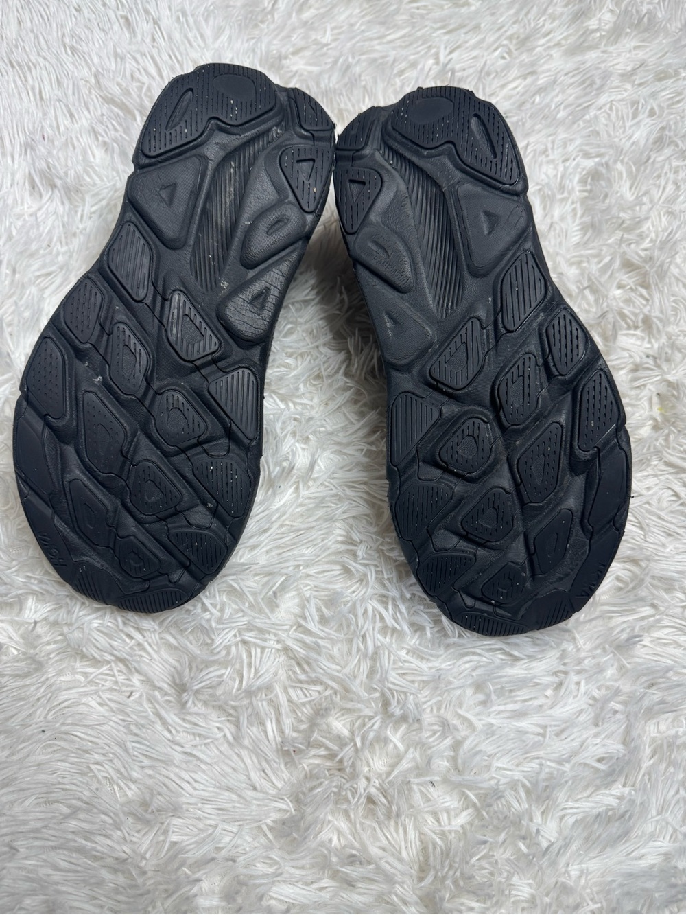 HOKA Clifton 9 running shoes All Black - Picture 4 of 6